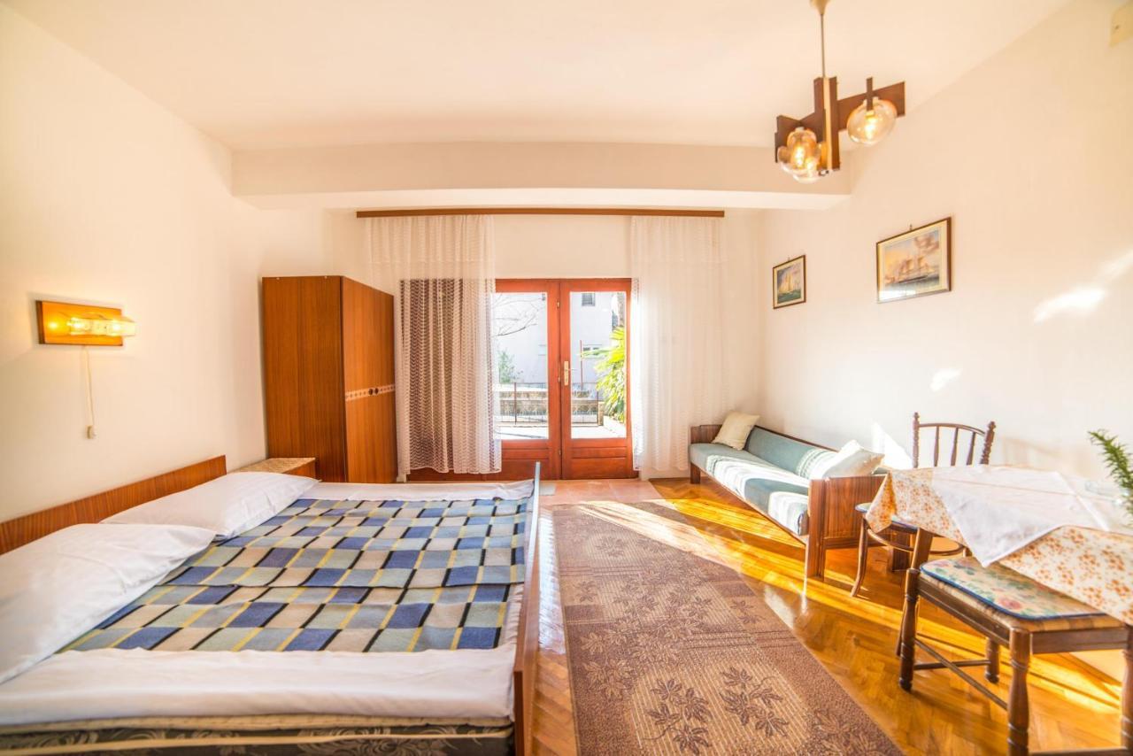 Apartments Antic 4255 Selce Dış mekan fotoğraf
